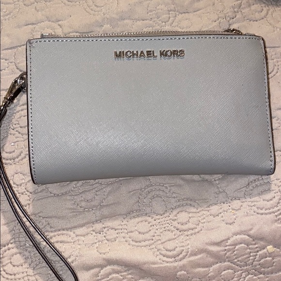 Michael Kors Handbags - Michael Kors wallet